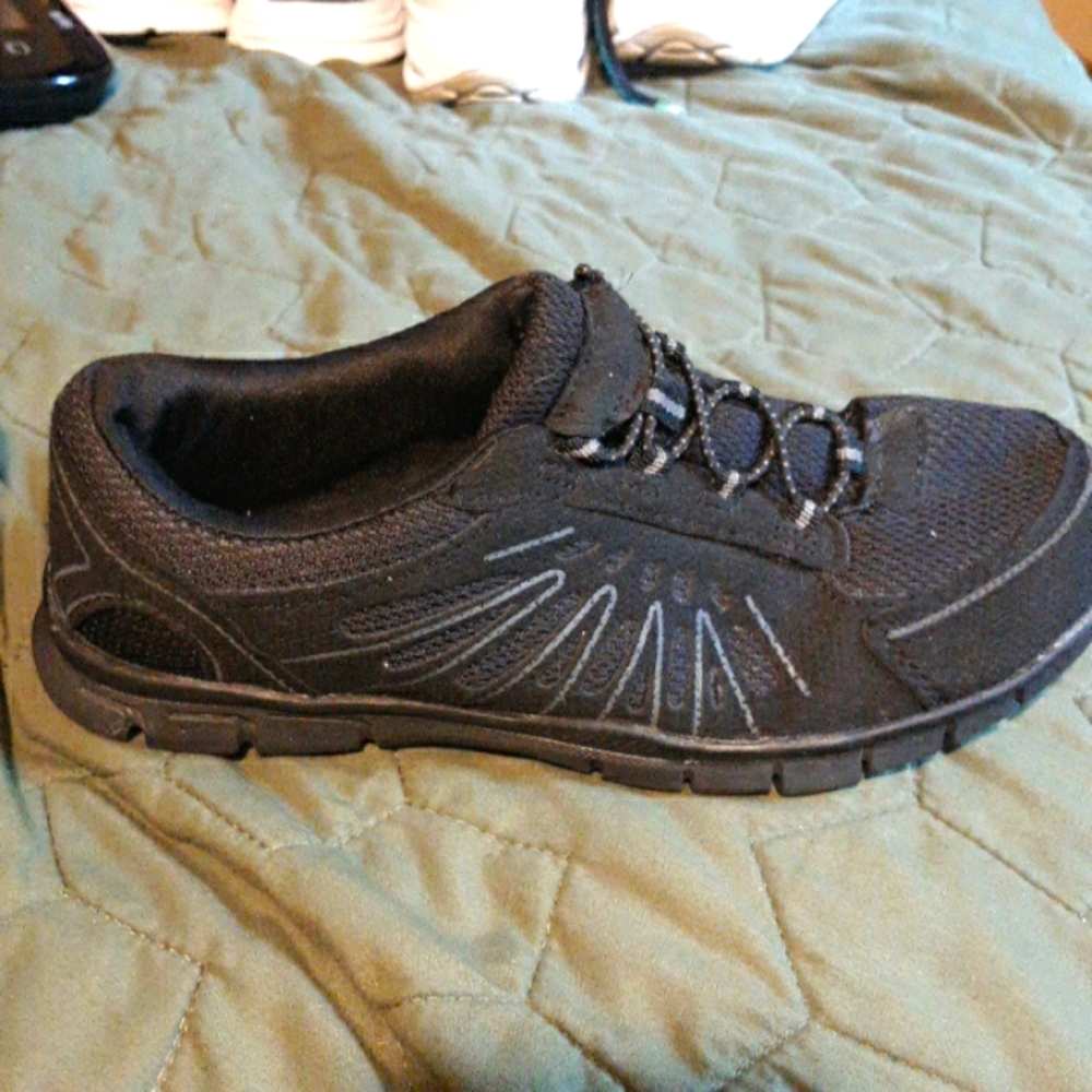 Danskin women's shoes size 6.5
